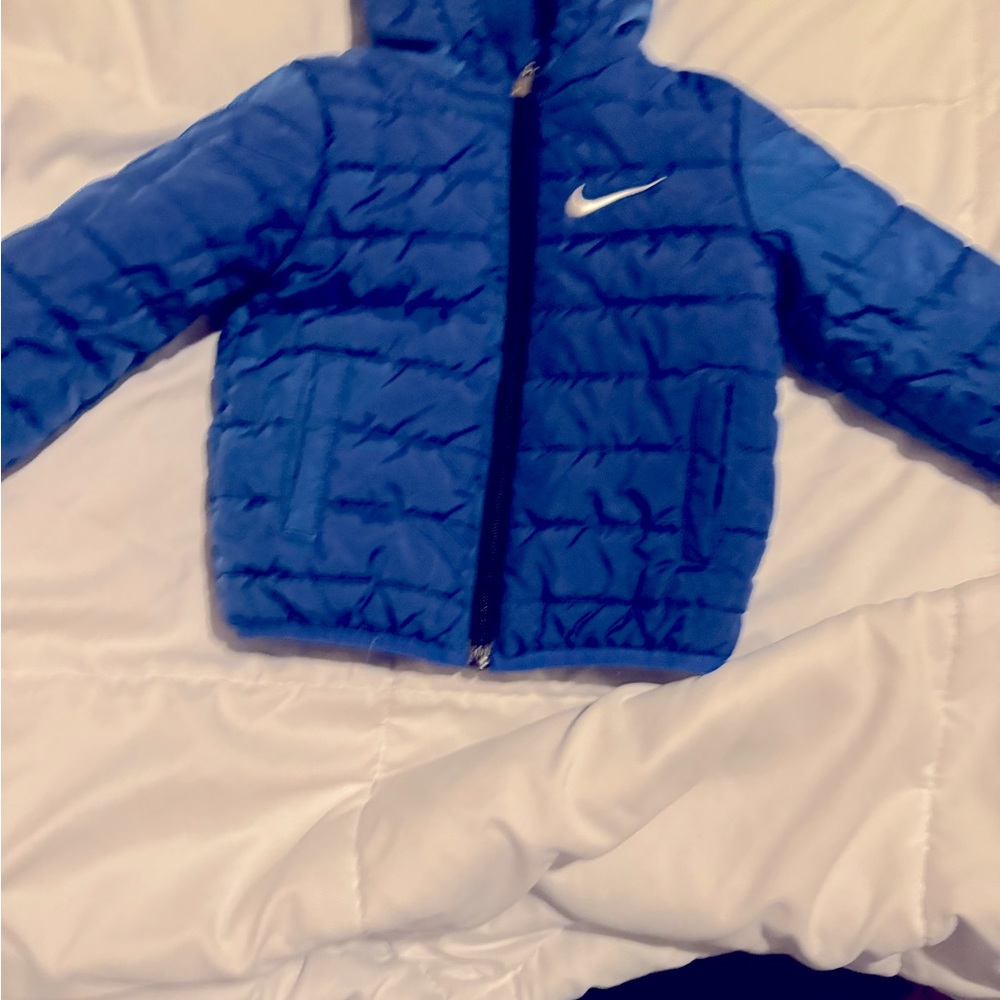 Nike puff jacket - Picture 8 of 9